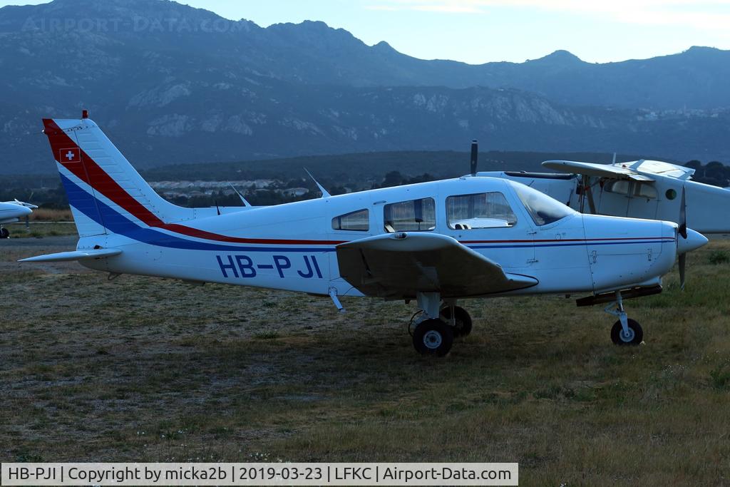 HB-PJI, 1988 Piper PA-28-161 Warrior II C/N 2816059, Parked