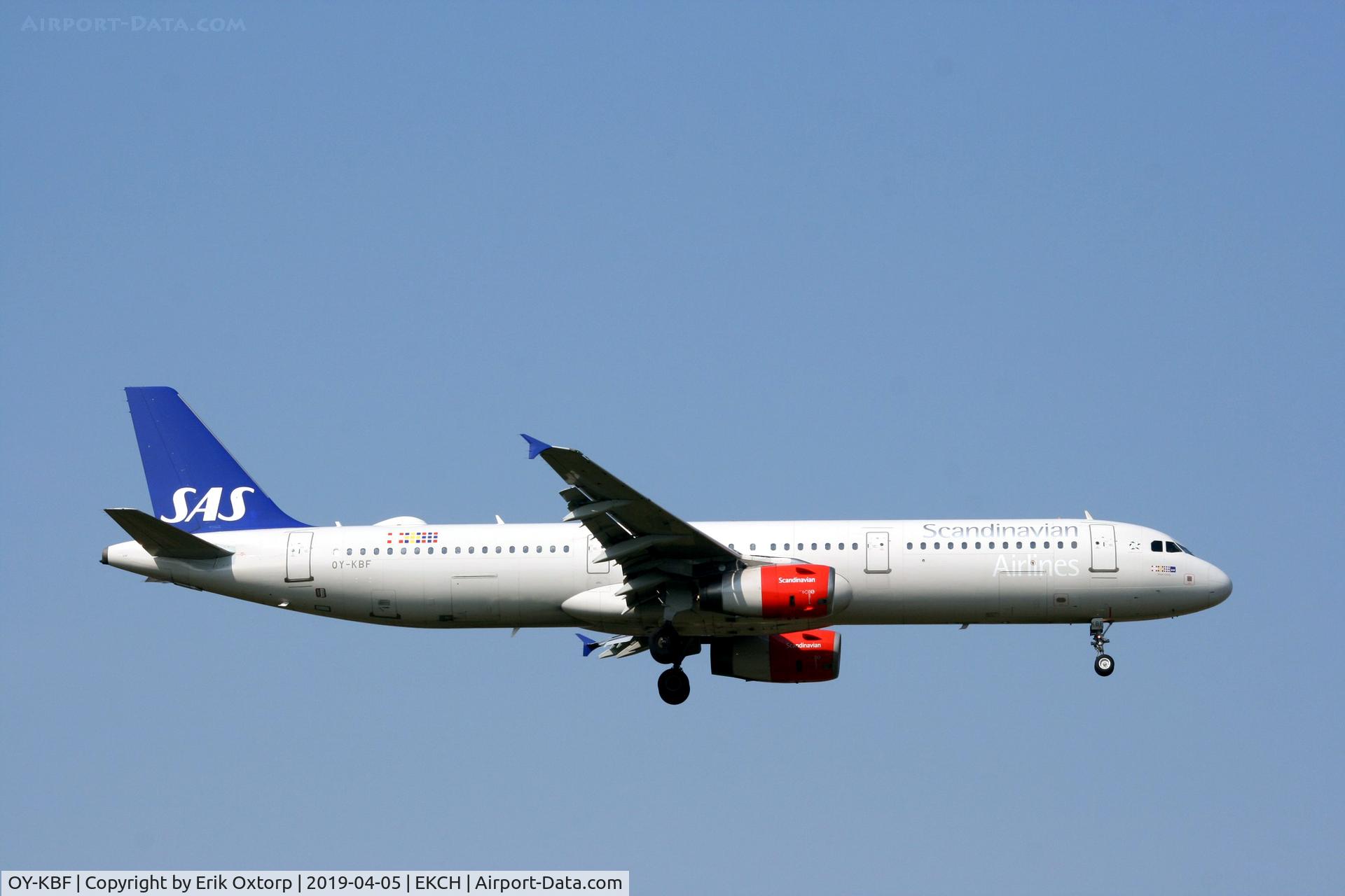 OY-KBF, 2002 Airbus A321-232 C/N 1807, OY-KBF landing tw 04L