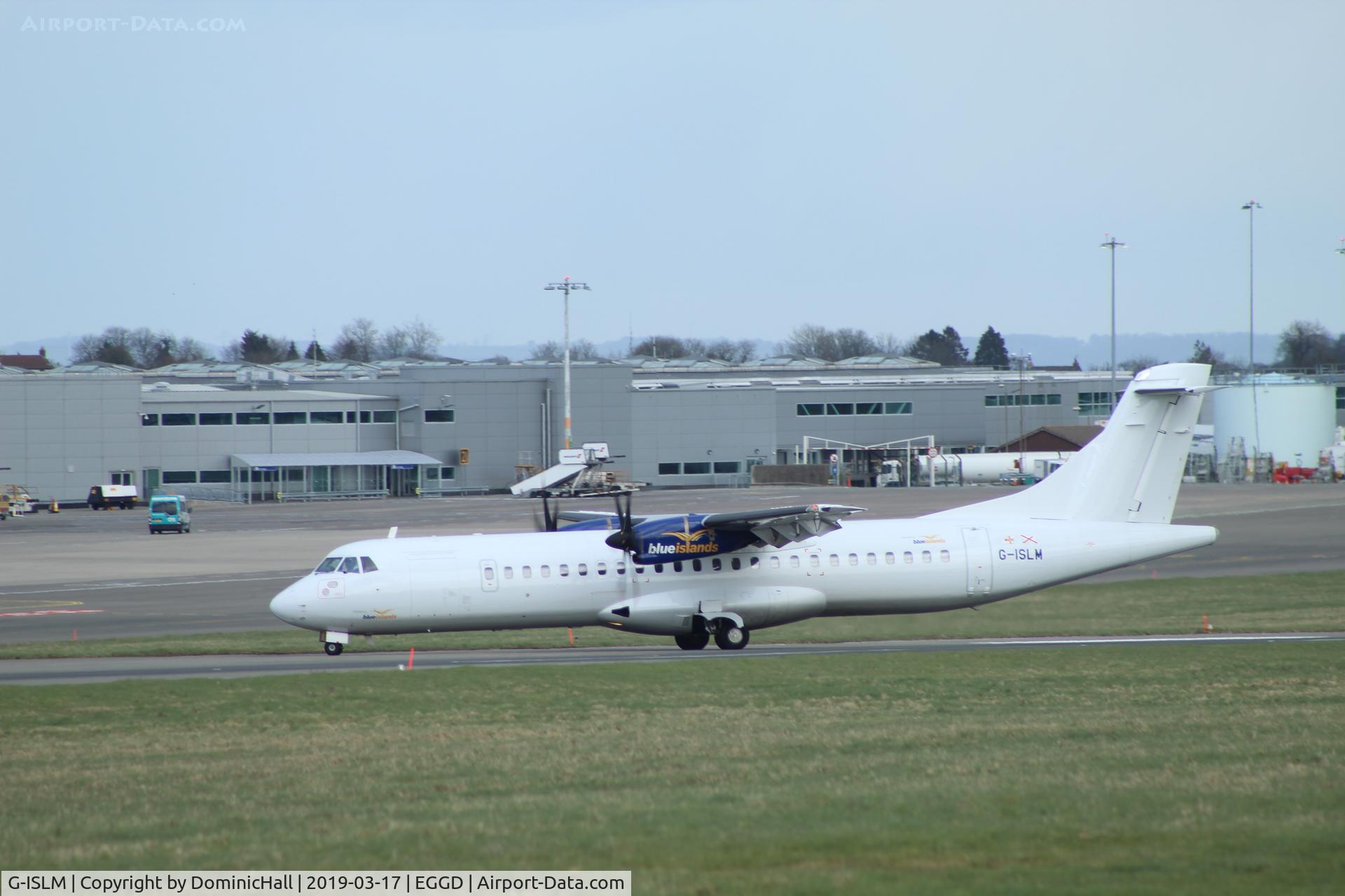 G-ISLM, 2007 ATR 72-212A C/N 762, Landing RWY 27