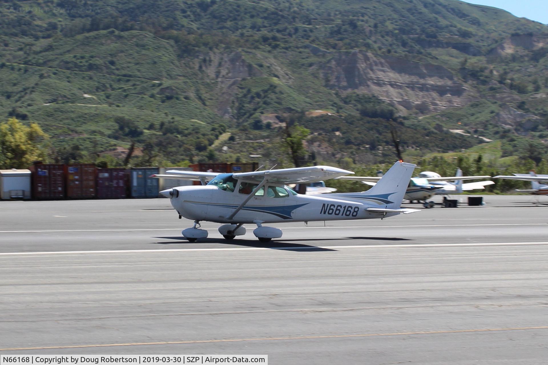 N66168, 1983 Cessna 172P C/N 17275974, 1983 Cessna 172P SKYHAWK, Lycoming O-320-D2J 160 Hp, landing roll Rwy 04