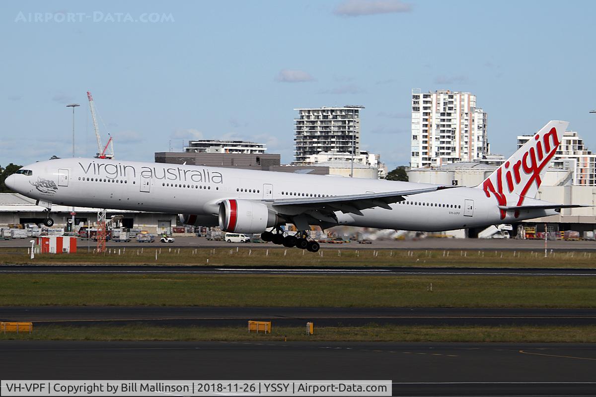 VH-VPF, 2009 Boeing 777-3ZG/ER C/N 37940, ready for one-six R