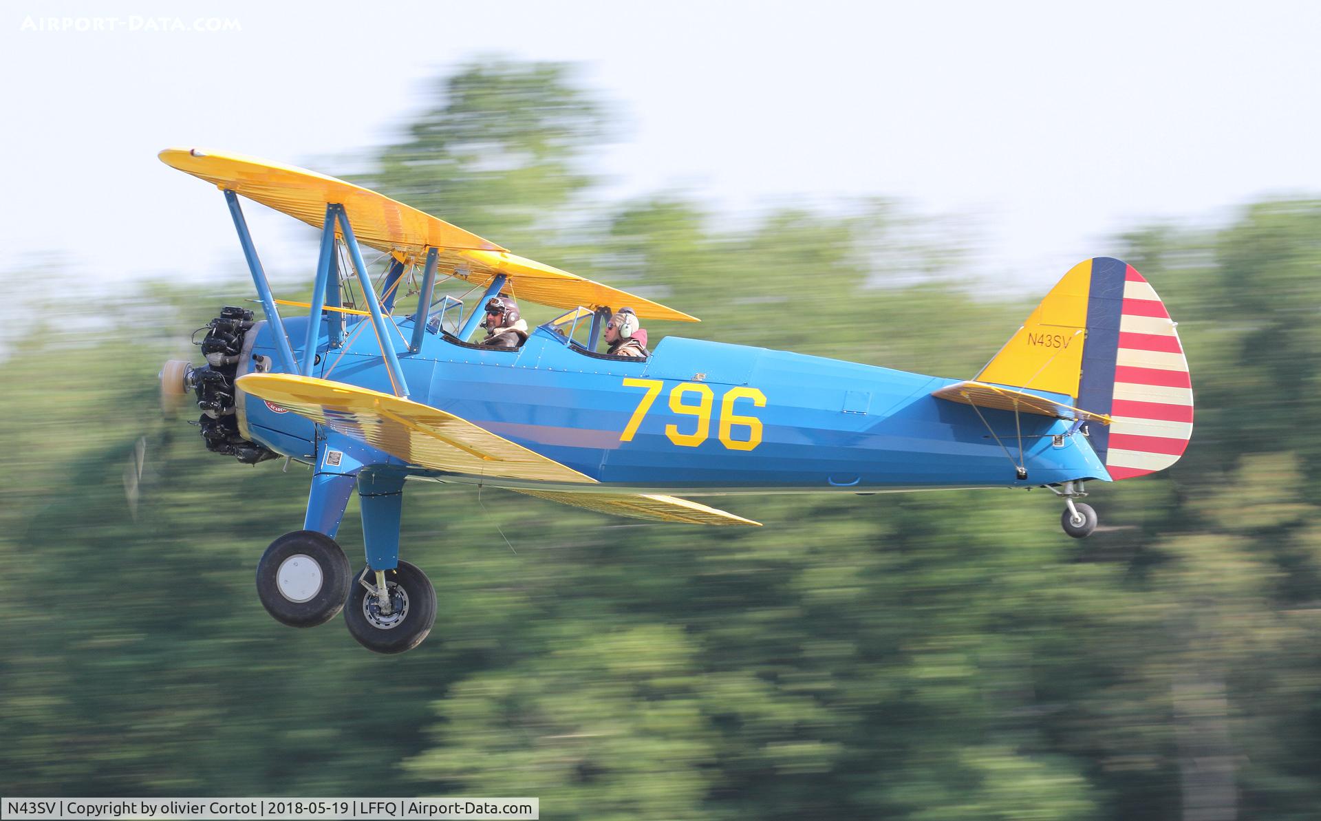 N43SV, 1945 Boeing E75 C/N 75-5541, You can buy a ride in a Stearman at la Ferte Alais