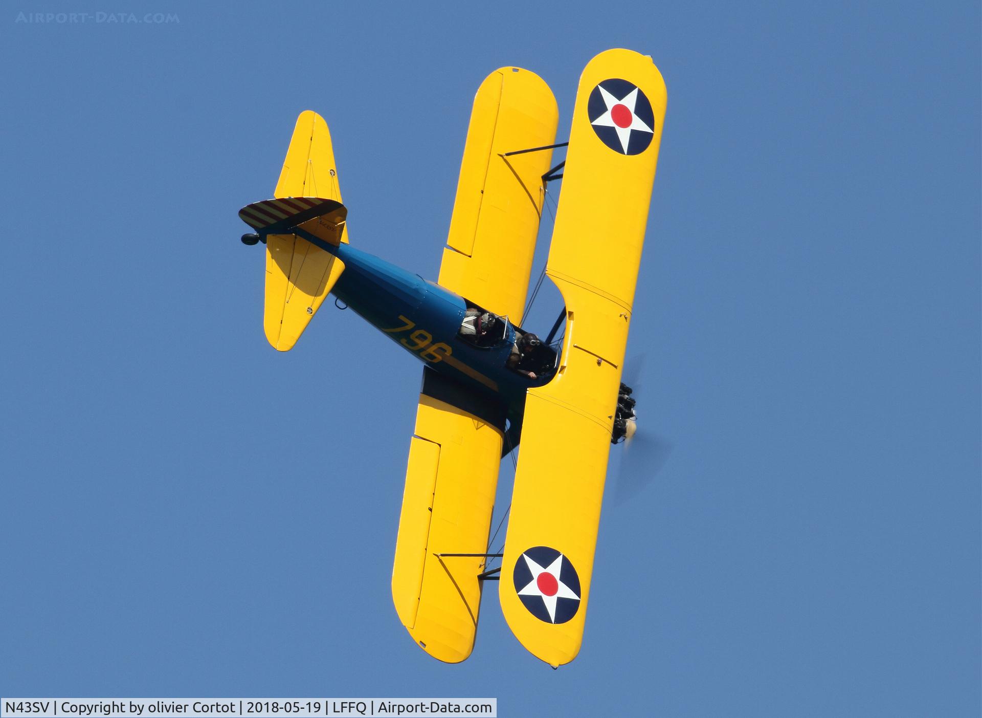 N43SV, 1945 Boeing E75 C/N 75-5541, Ferte alais airshow
