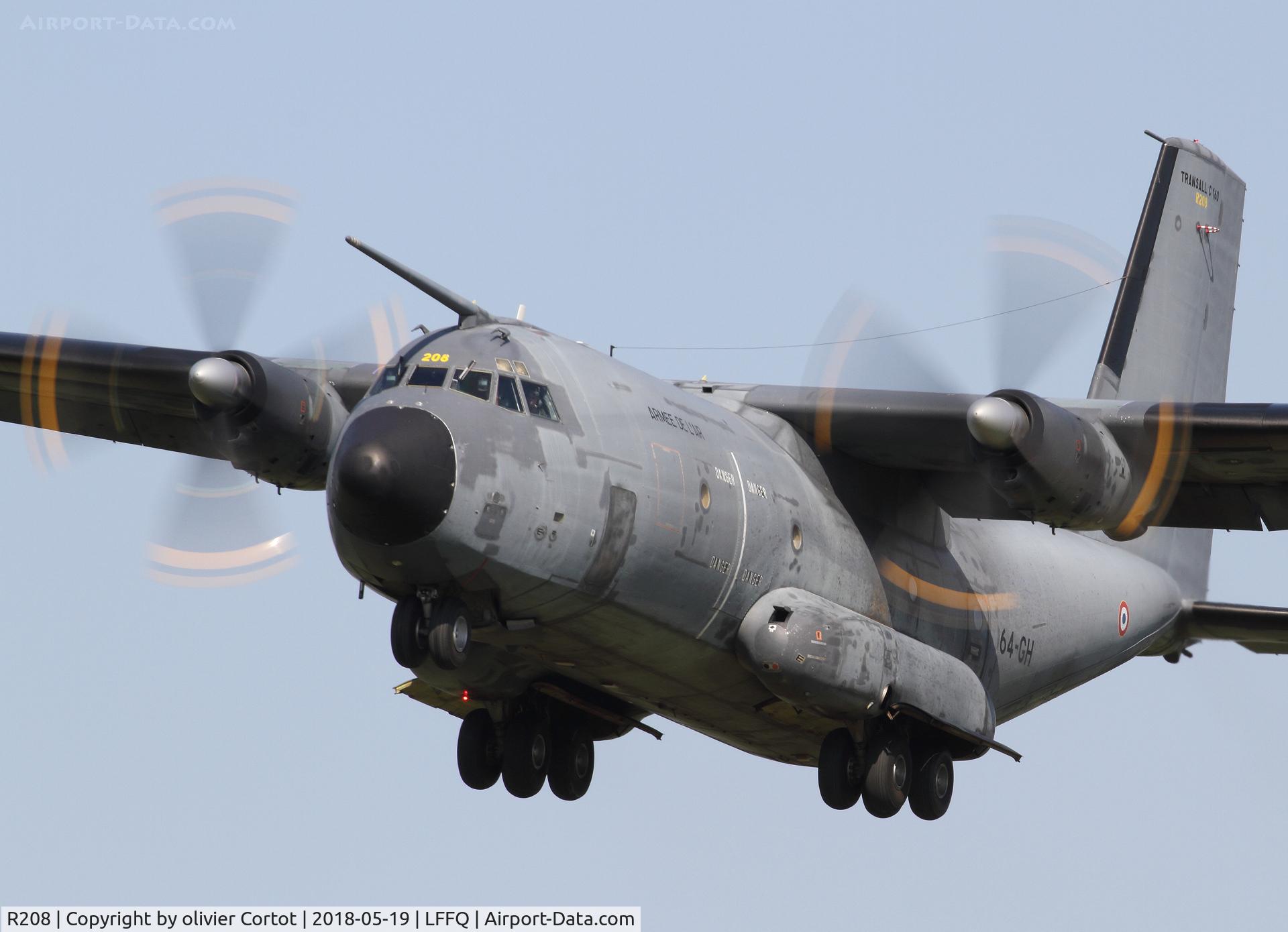 R208, Transall C-160R C/N 211, about to land at la ferte alais