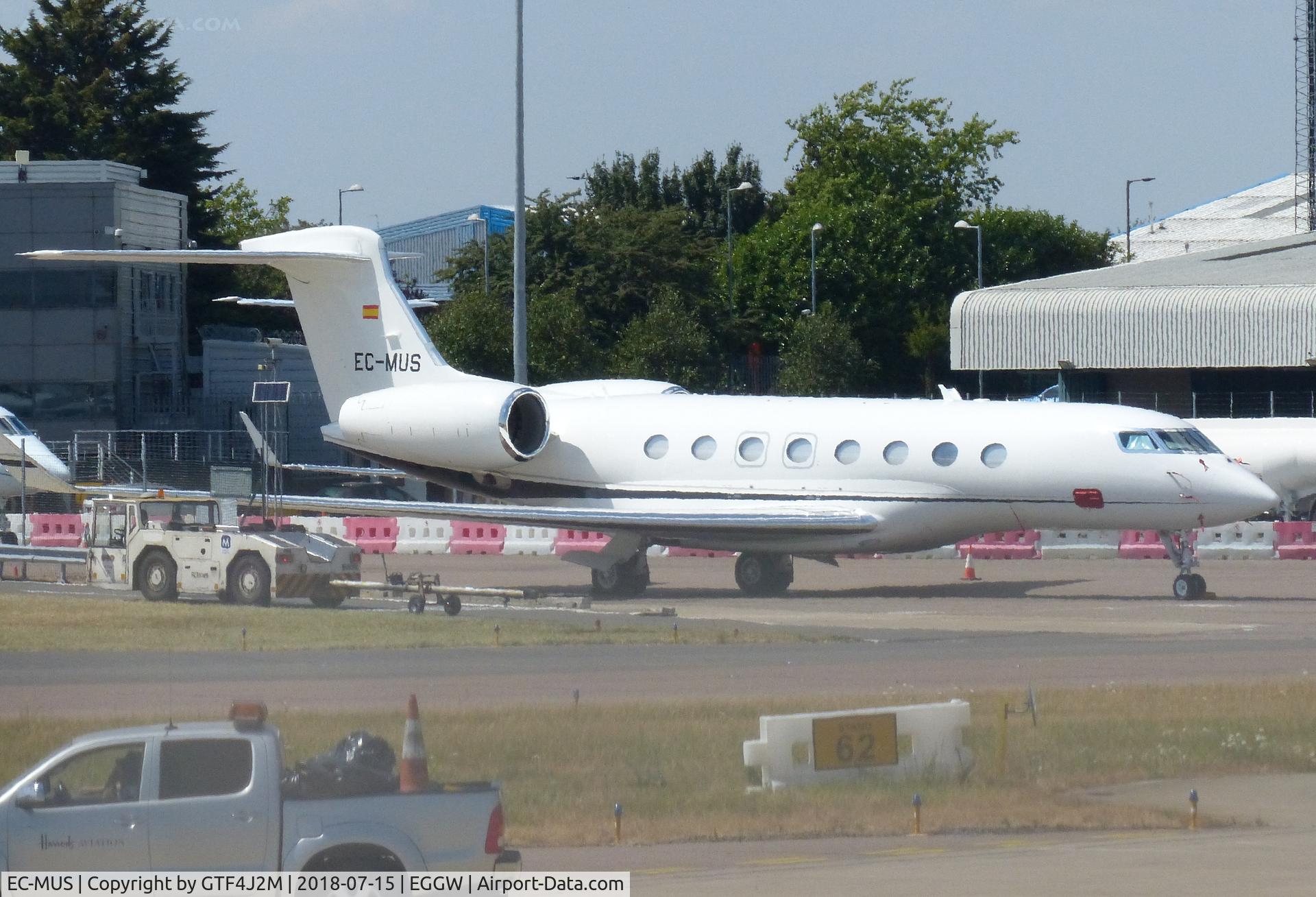 EC-MUS, 2018 Gulfstream Aerospace GVI (G650) C/N 6297, EC-MUS at Luton 15.7.18
