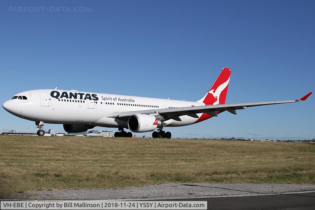 VH-EBE, 2007 Airbus A330-202 C/N 842, taxiing