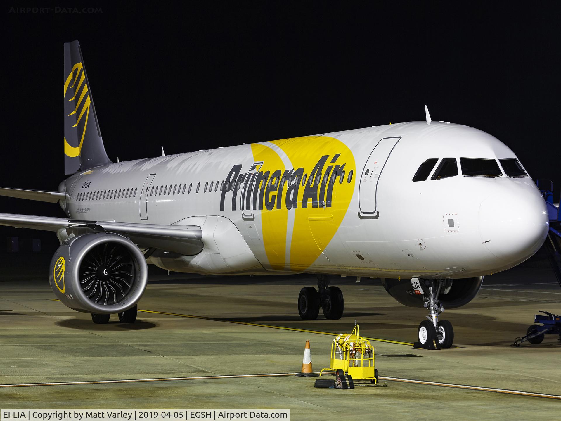 EI-LIA, 2018 Airbus A321-251N C/N 8260, Sat on stand 6
