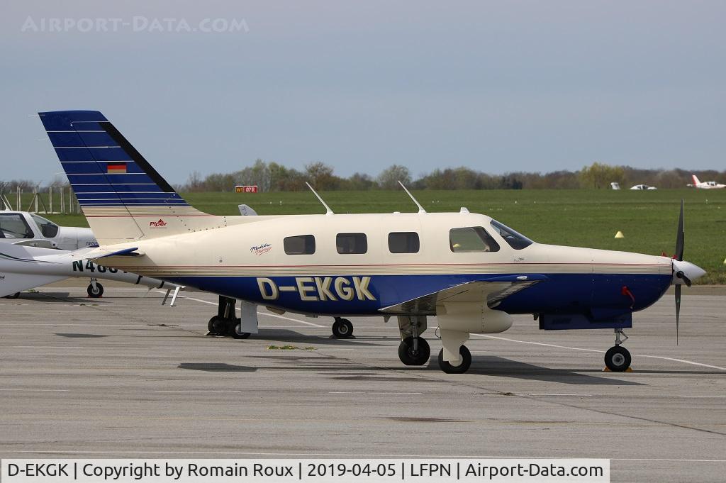 D-EKGK, 1995 Piper PA-46-350P Malibu Mirage C/N 4636010, Parked