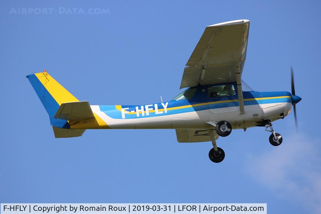 F-HFLY, Cessna 152 C/N 152-81403, Take off
