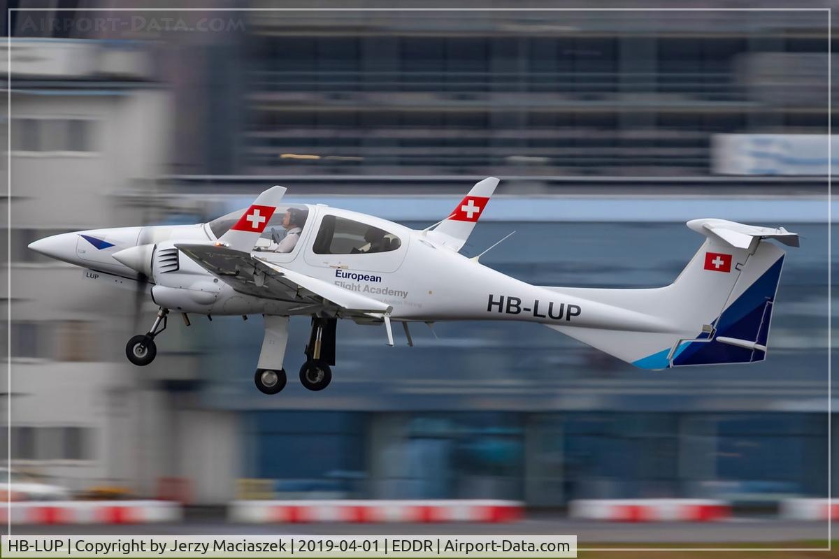 HB-LUP, 2008 Diamond DA-42 Twin Star C/N 42.356, Diamond DA-42