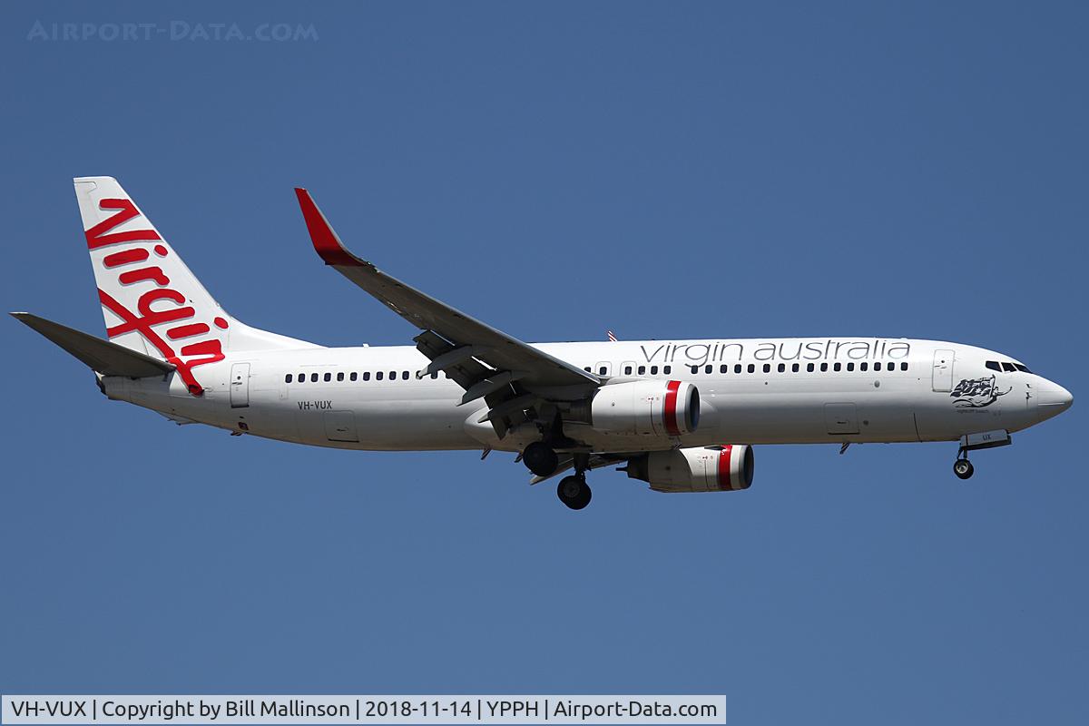 VH-VUX, 2010 Boeing 737-8FE C/N 37823, FINALS TO 21