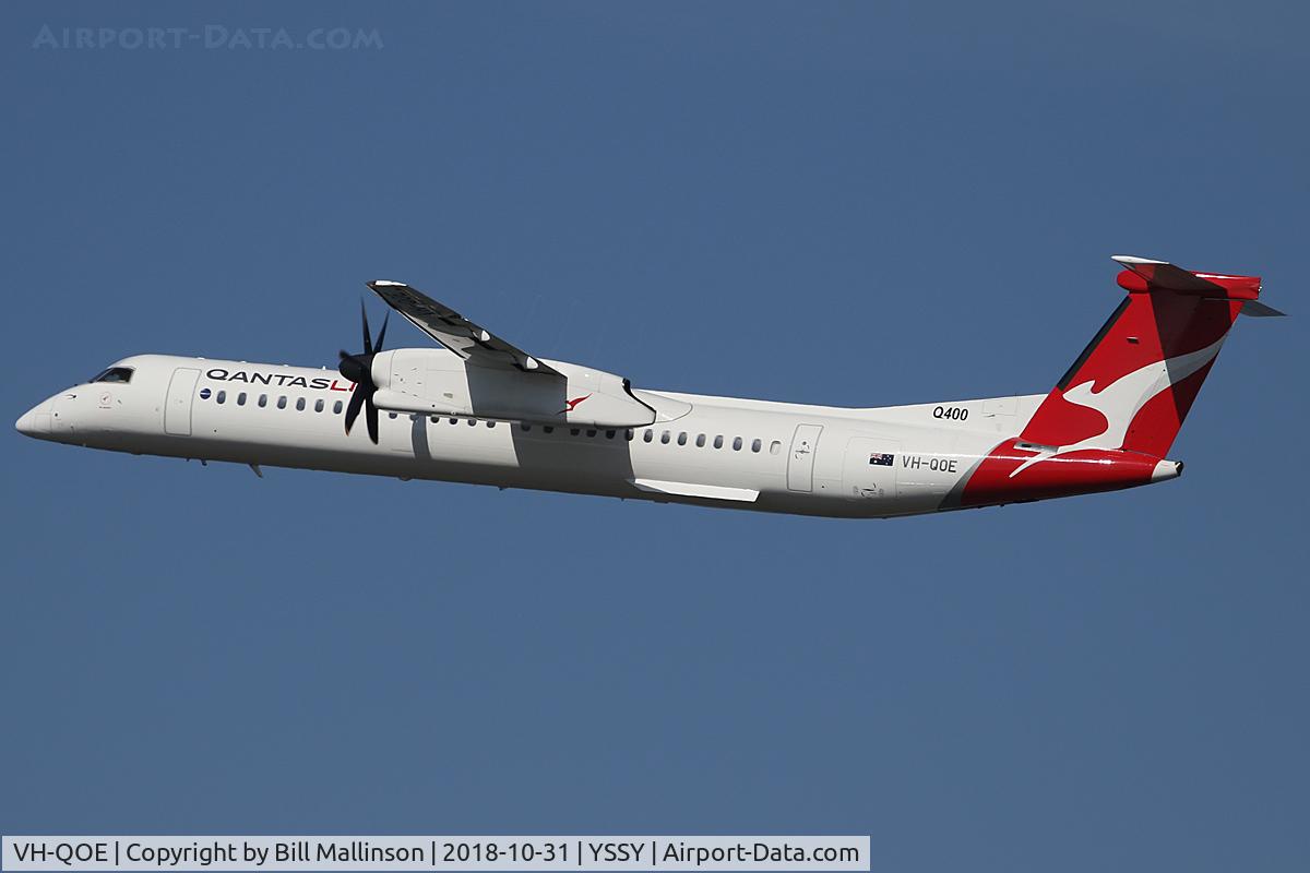 VH-QOE, 2006 De Havilland Canada DHC-8-402Q Dash 8 C/N 4125, away to CFS