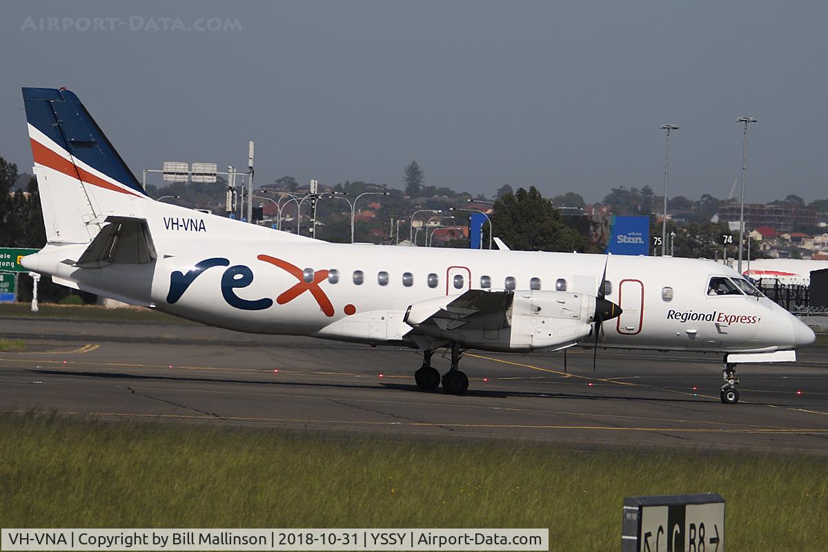 VH-VNA, 1992 Saab 340B C/N 340B-301, taxiing