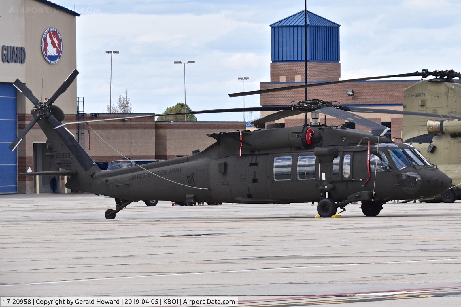 17-20958, 2017 Sikorsky UH-60M Black Hawk C/N unknown, Parked on the Idaho ANG ramp.