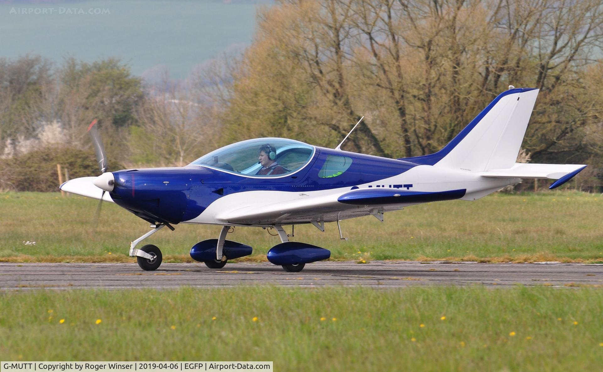 G-MUTT, 2007 CZAW SportCruiser C/N PFA 338-14667, Visiting SportCruiser.