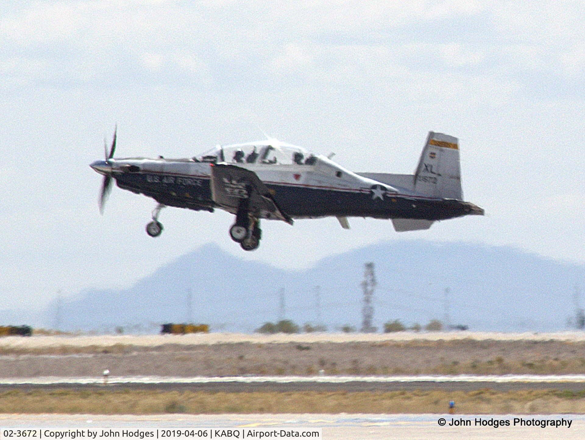 02-3672, 2002 Raytheon T-6A Texan II C/N PT-217, Taking off Rwy 08