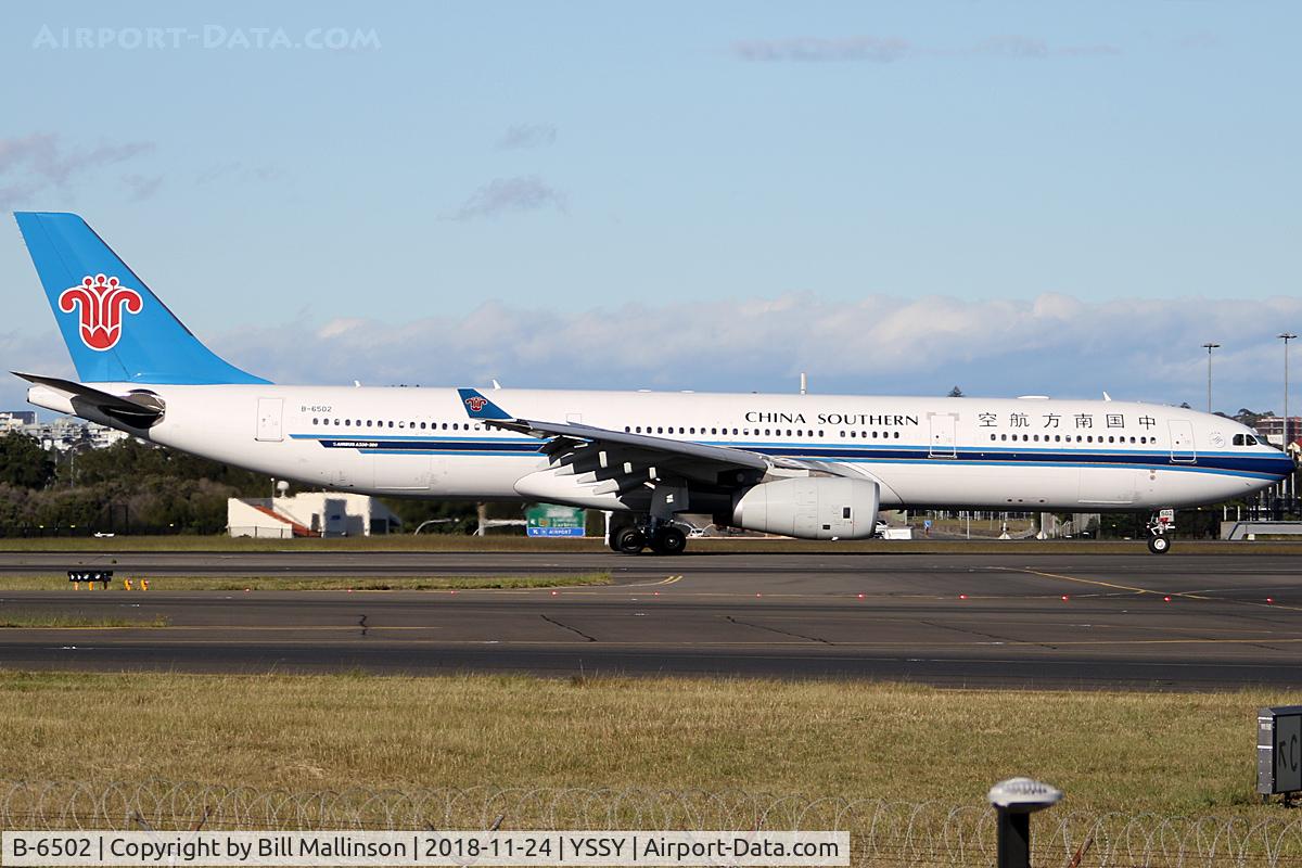 B-6502, 2008 Airbus A330-343E C/N 958, taxiing