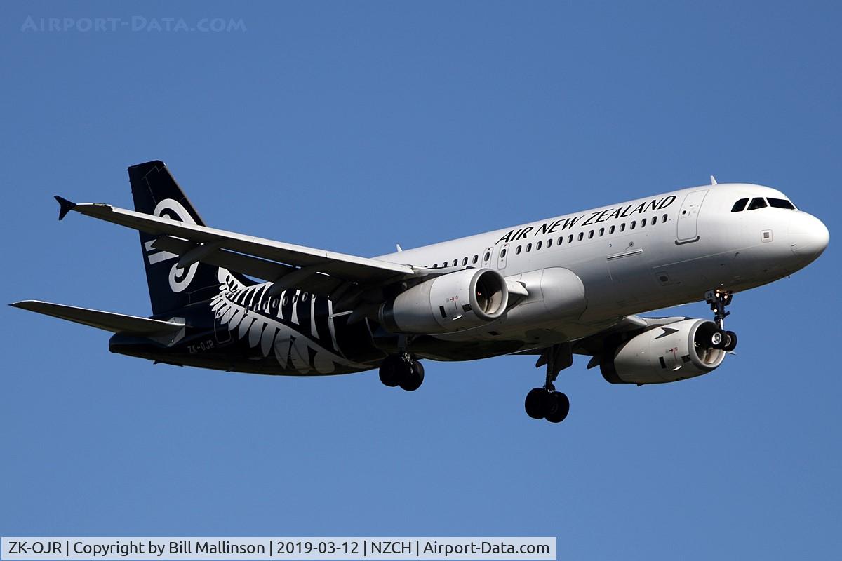 ZK-OJR, 2011 Airbus A320-232 C/N 4884, finals to 02