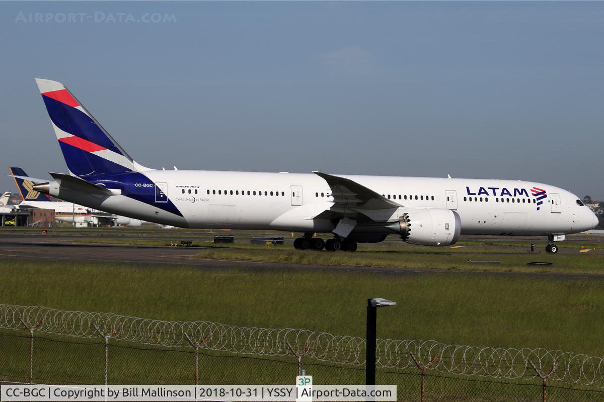 CC-BGC, 2015 Boeing 787-9 Dreamliner C/N 35321, taxiing