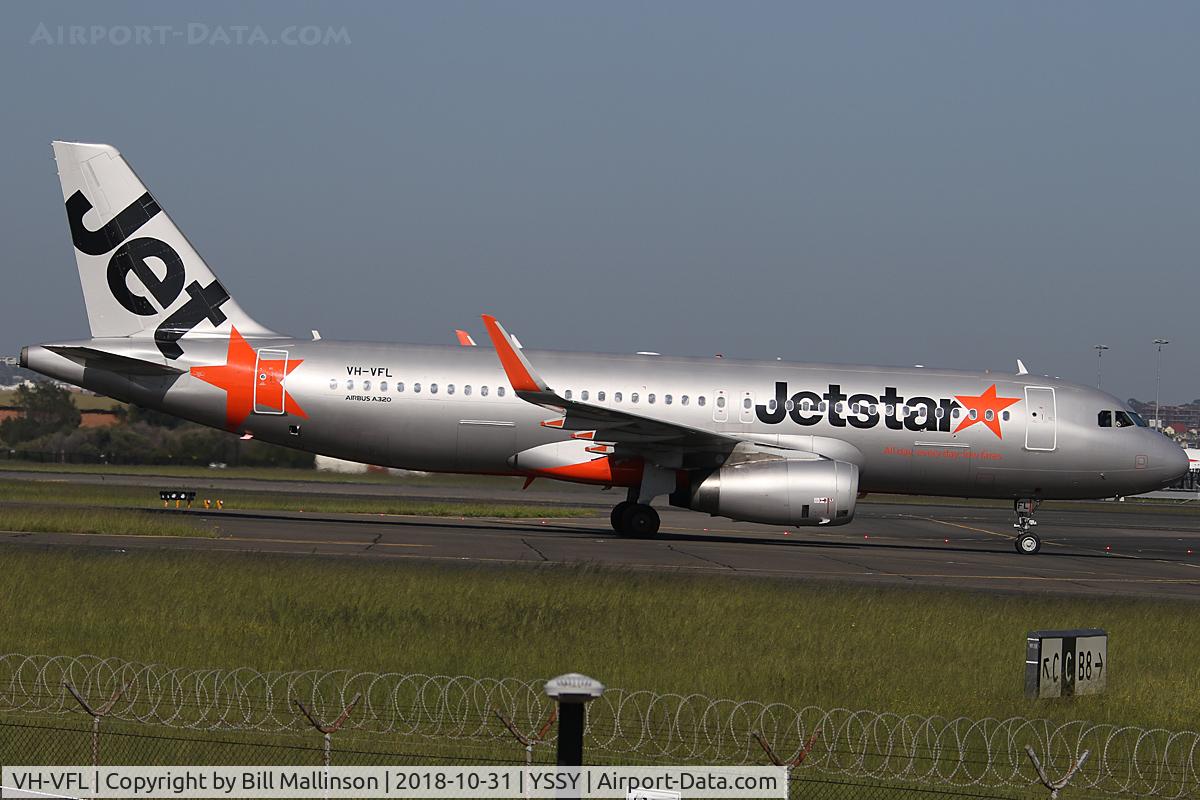 VH-VFL, 2012 Airbus A320-232 C/N 5489, taxi from 16L