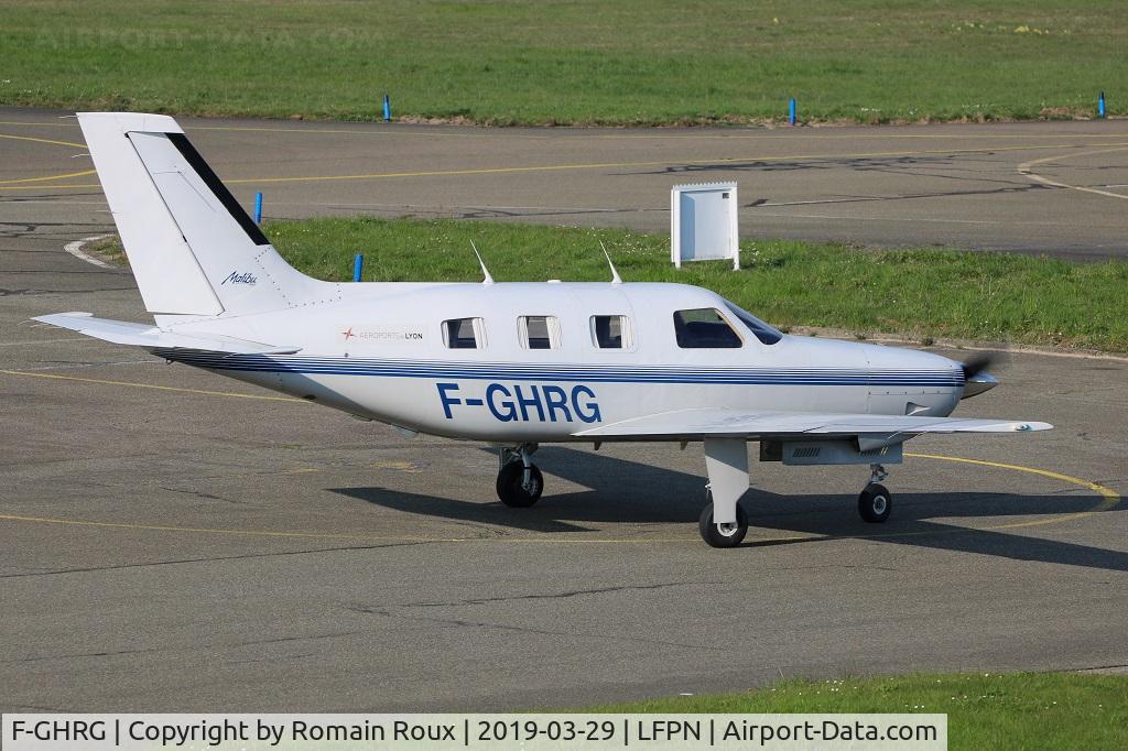 F-GHRG, 1986 Piper PA-46-310P Malibu C/N 46-8608067, Taxiing