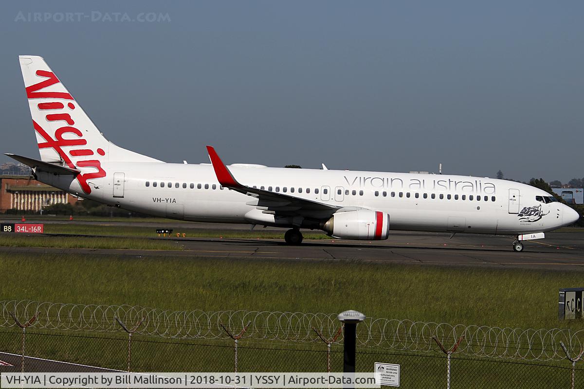 VH-YIA, 2011 Boeing 737-8FE C/N 37824, taxi from 34R