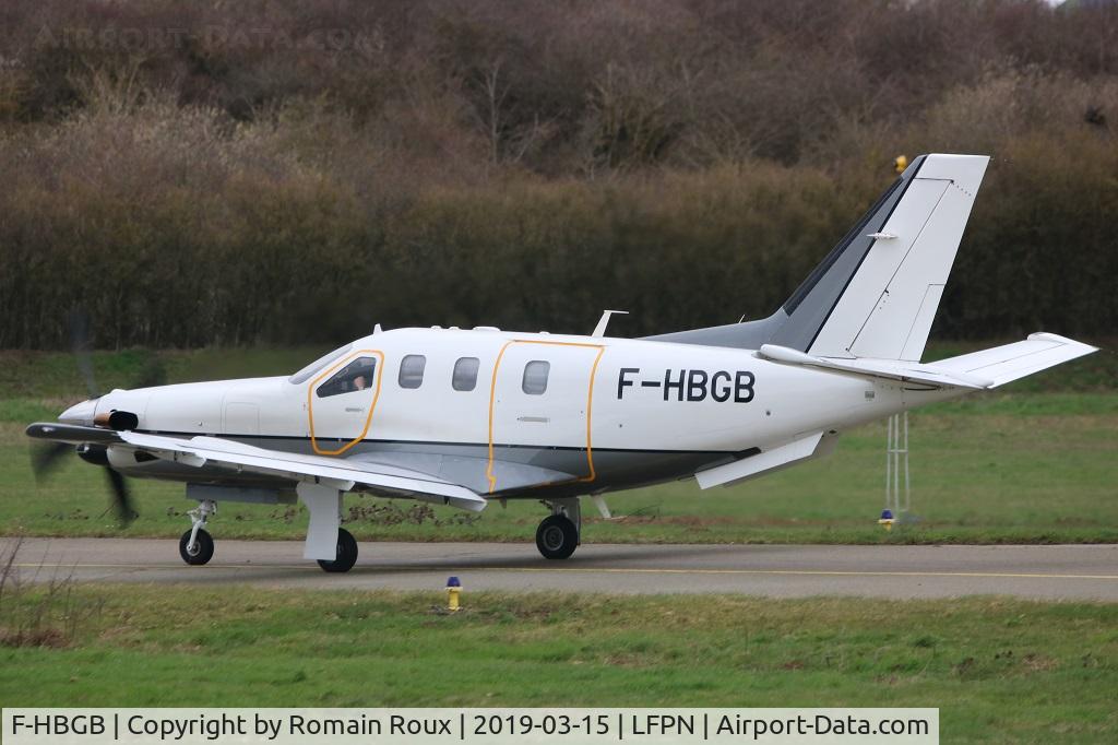 F-HBGB, 2001 Socata TBM-700 C/N 185, Taxiing