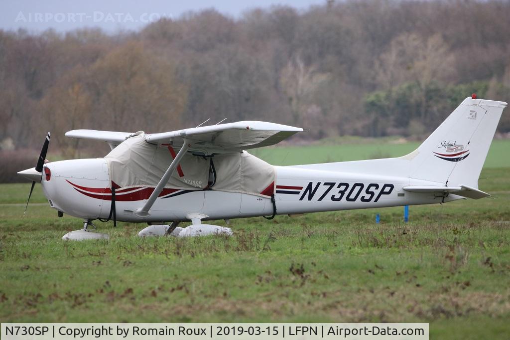 N730SP, 2000 Cessna 172S C/N 172S8667, Parked