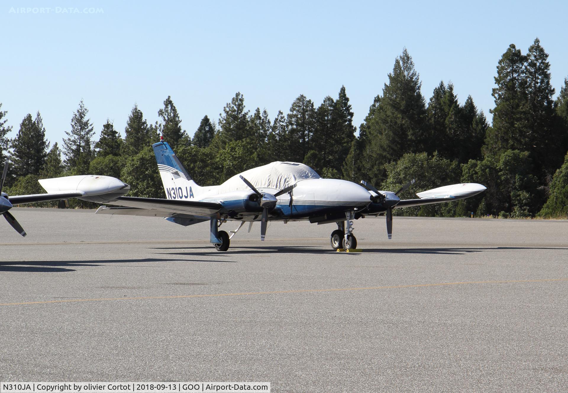 N310JA, 1978 Cessna T310R C/N 310R1319, flying shuttle for the trackers pilots
