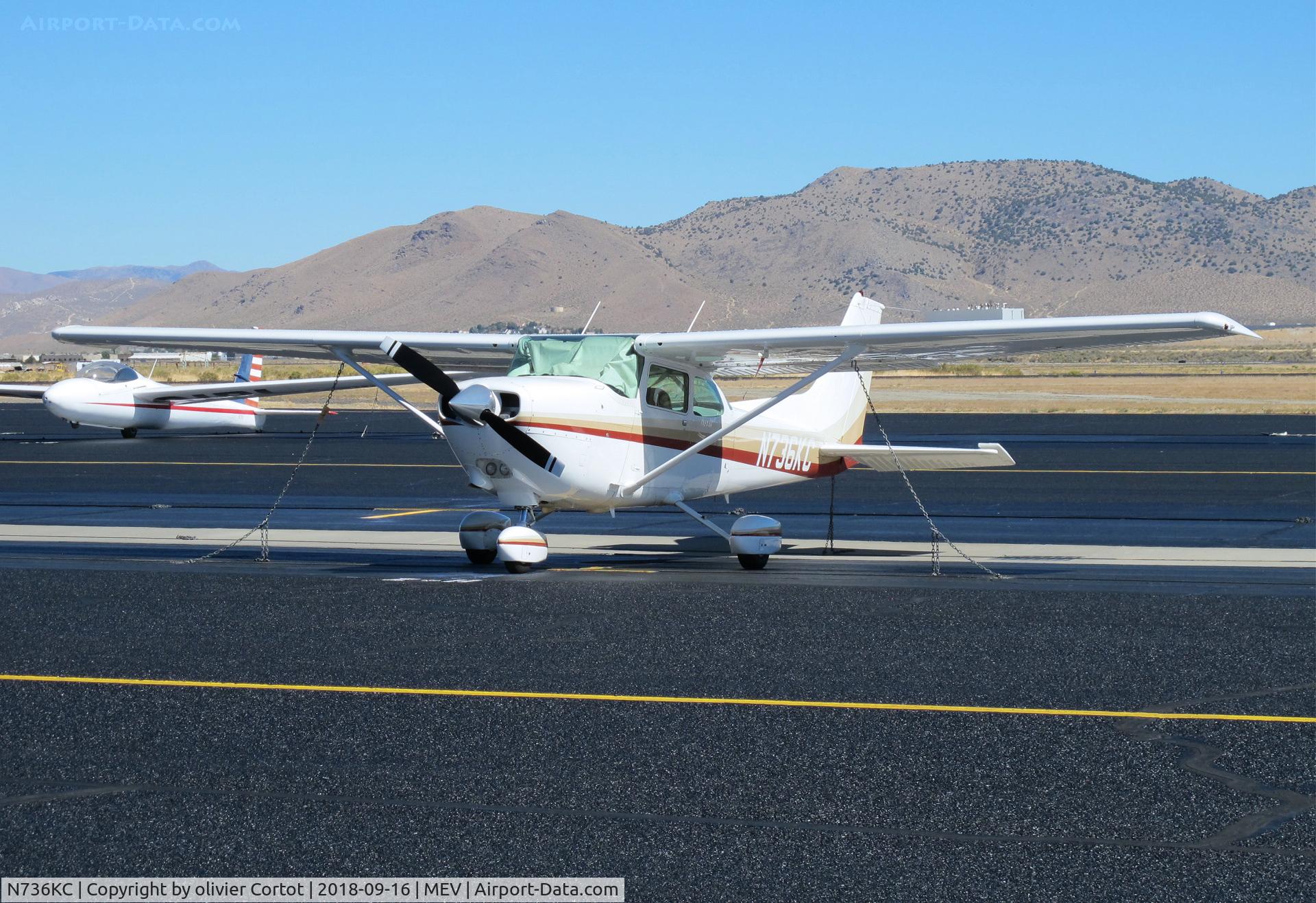 N736KC, 1977 Cessna R172K Hawk XP C/N R1722579, Minden tahoe airport