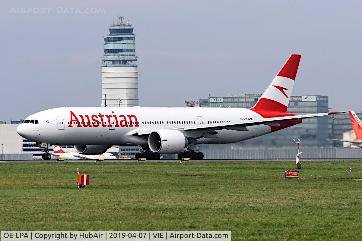 OE-LPA, 1997 Boeing 777-2Z9/ER C/N 28698, New livery