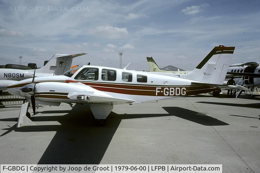 F-GBDG, Beech 58 Baron C/N TH-944, Seen at the 1979 Salon. Photo by Marijn Aarts.