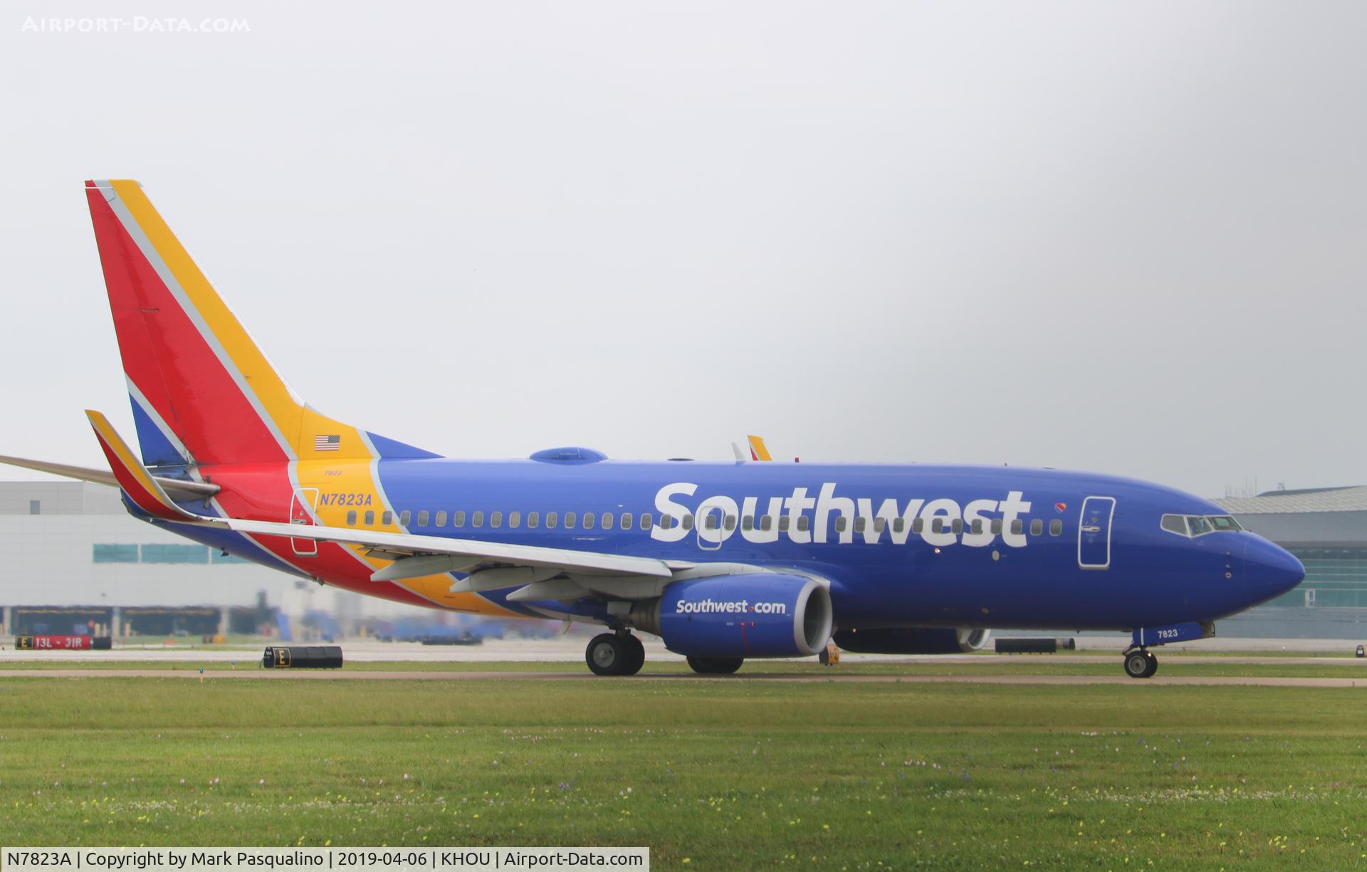 N7823A, 2003 Boeing 737-7CT C/N 32749, Boeing 737-7CT
