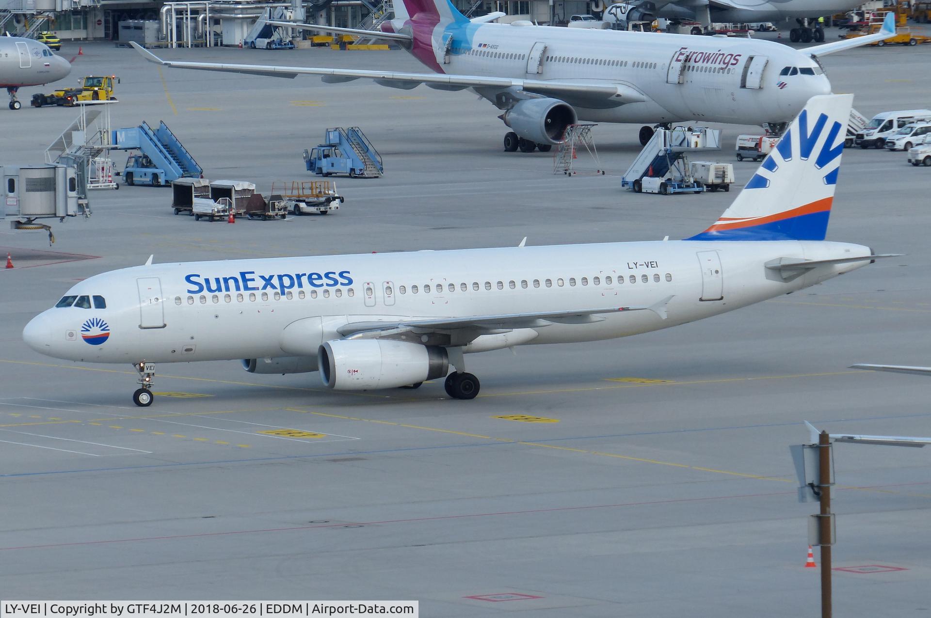 LY-VEI, 1998 Airbus A320-233 C/N 0902, LY-VEI  at Munich 26.6.18