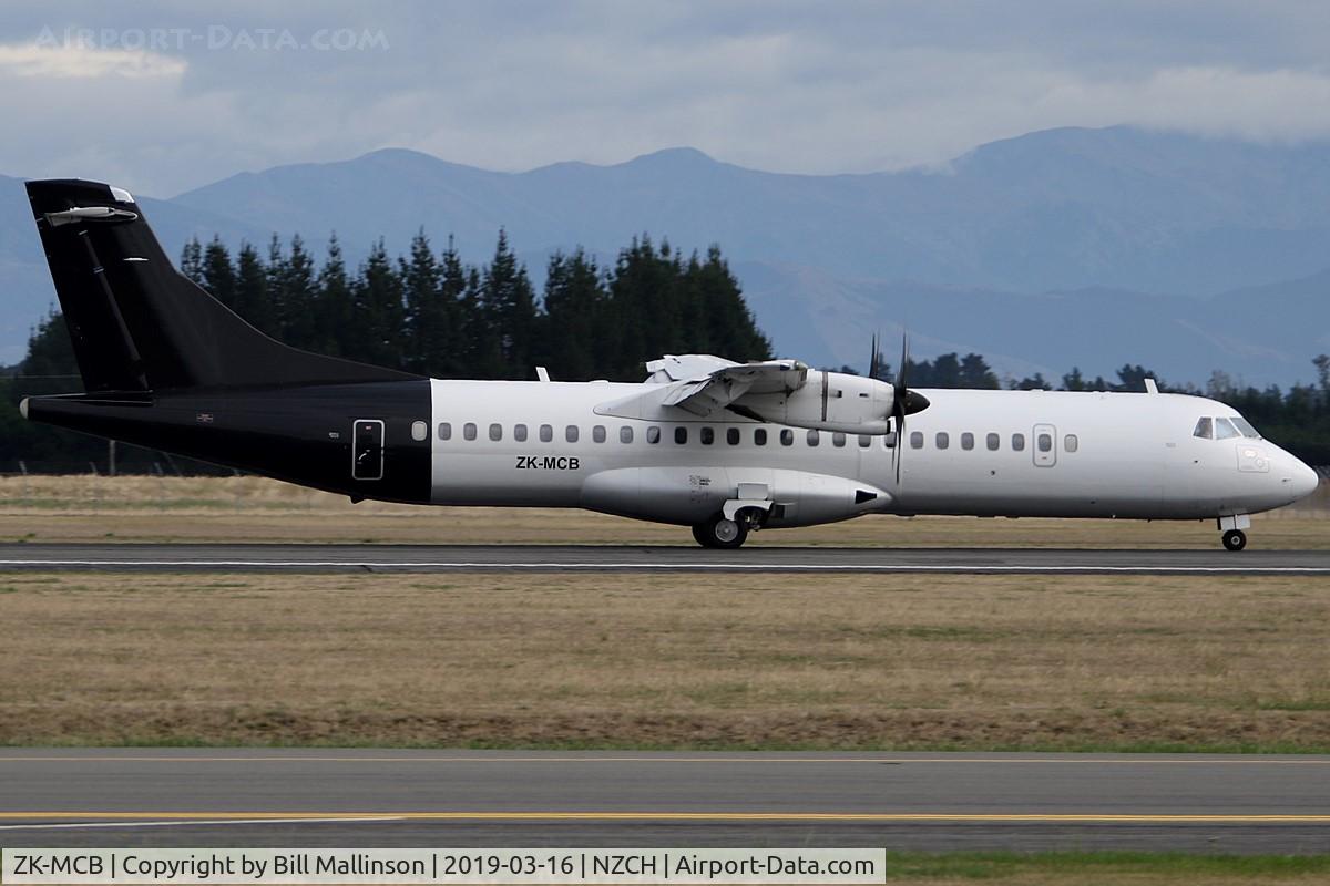 ZK-MCB, 1999 ATR 72-212A C/N 598, taxi on 02