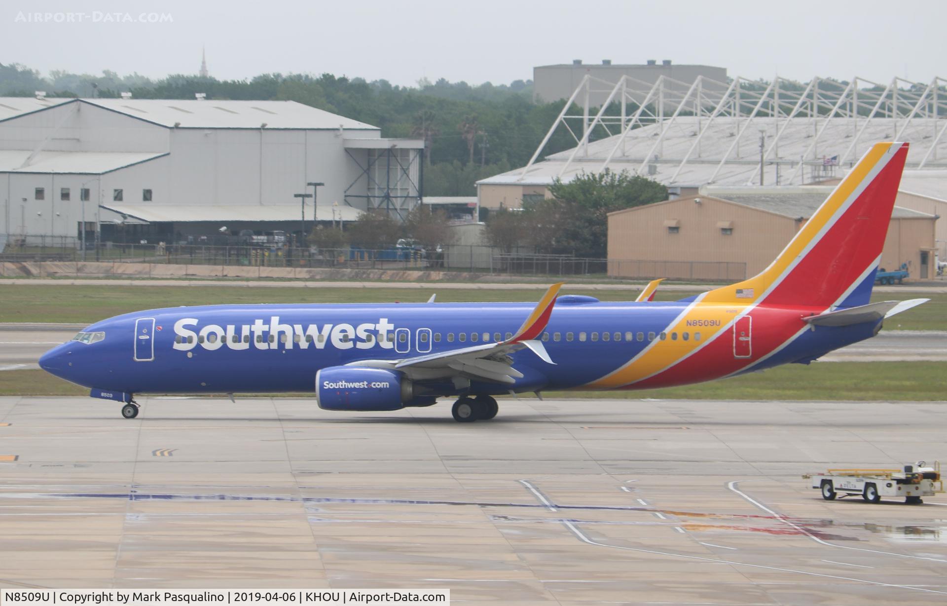 N8509U, 2016 Boeing 737-8H4 C/N 36925, Boeing 737-8H4