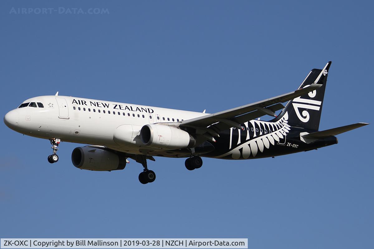 ZK-OXC, 2013 Airbus A320-232 C/N 5847, finals to 02