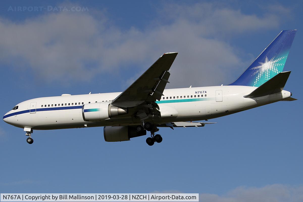 N767A, 2003 Boeing 767-2AX/ER C/N 33685, finals for 02