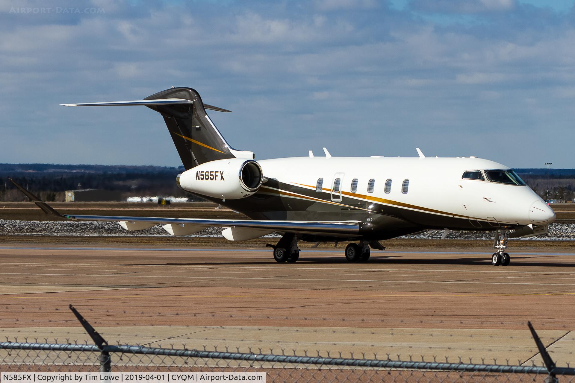 N585FX, 2017 Bombardier Challenger 350 (BD-100-1A10) C/N 20707, Arriving for a fuel from Farnborough