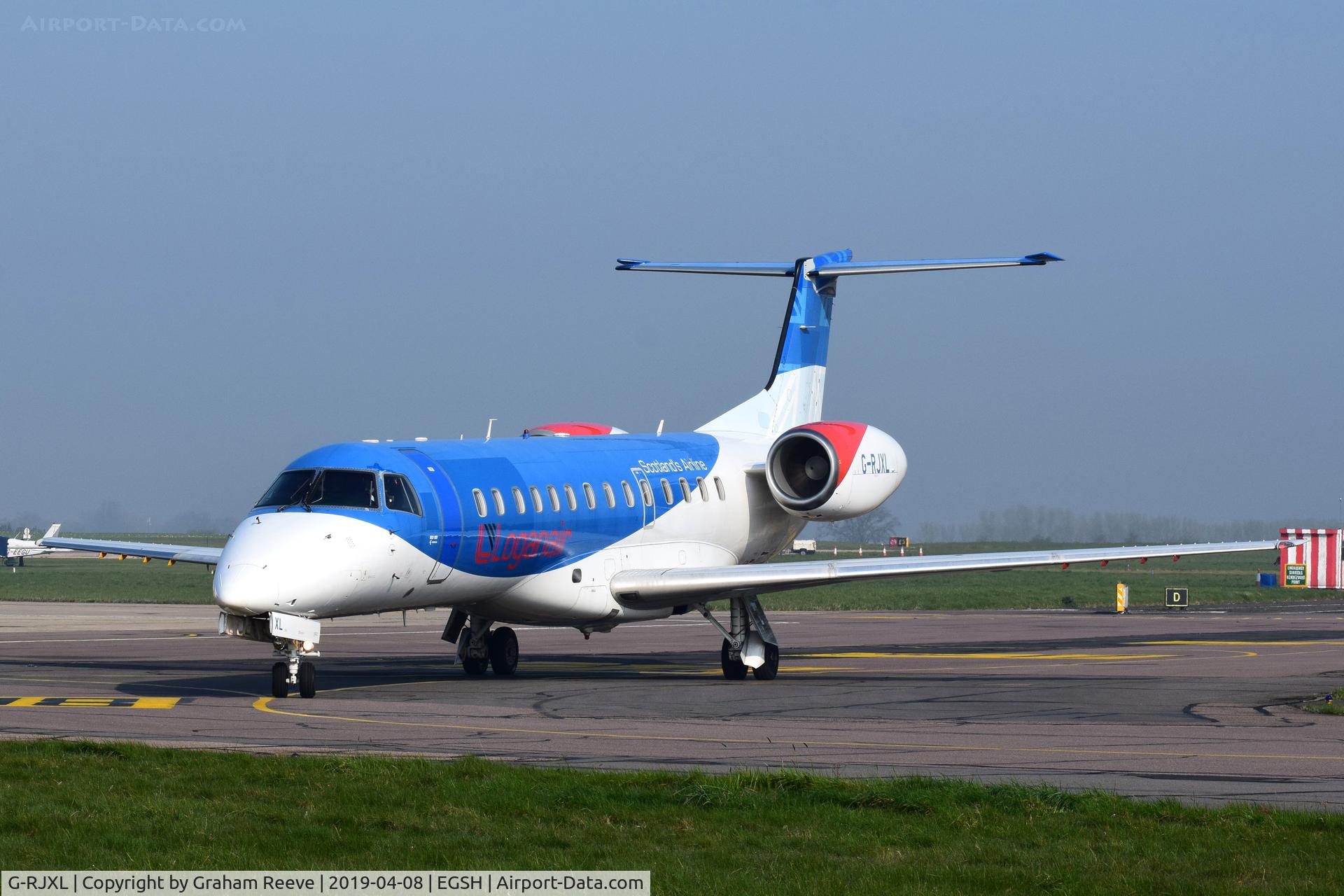 G-RJXL, 2001 Embraer ERJ-135ER (EMB-135ER) C/N 145376, Just landed and with Loganair logo's.