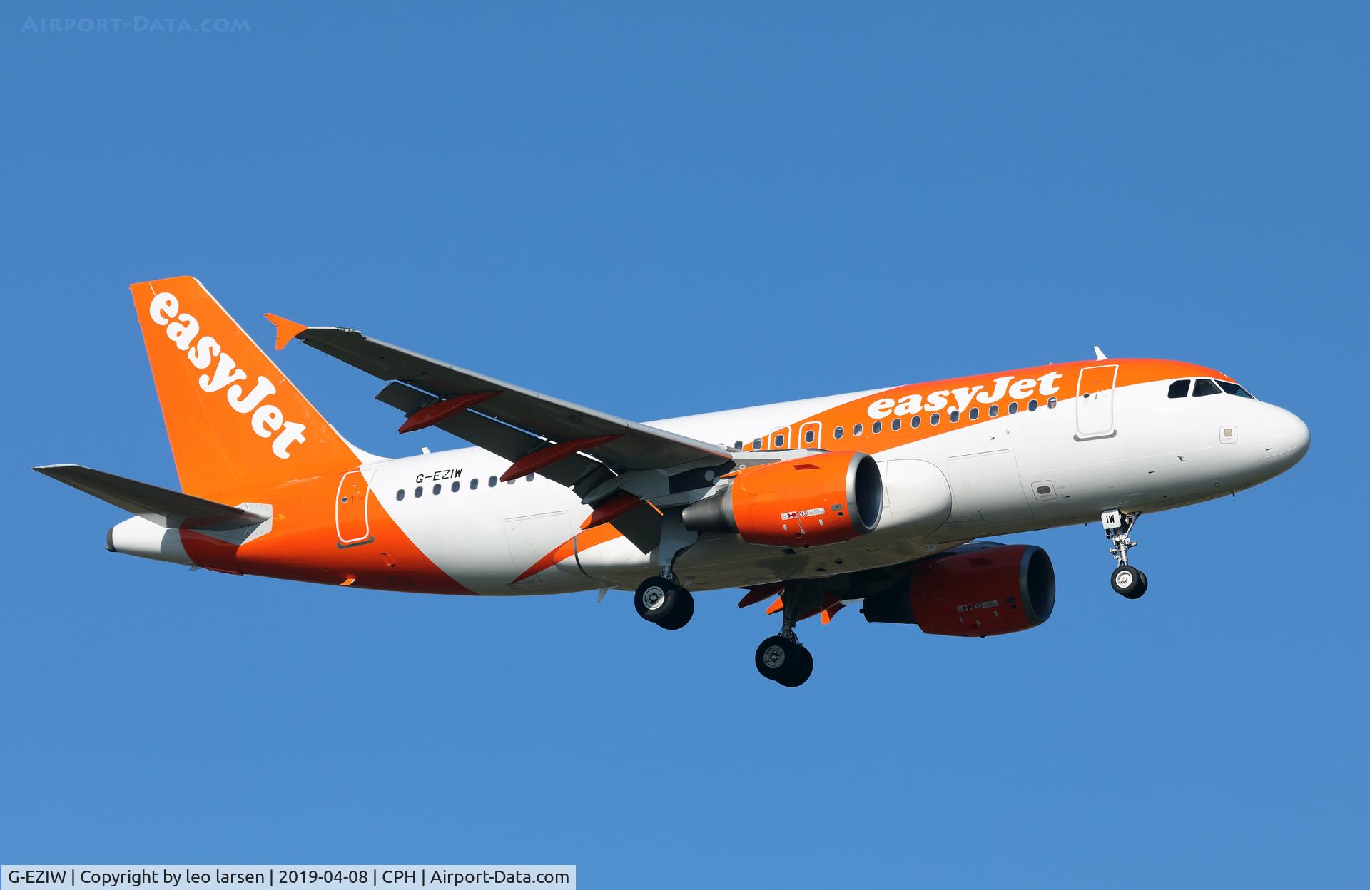 G-EZIW, 2005 Airbus A319-111 C/N 2578, Copenhagen 8.4.2019