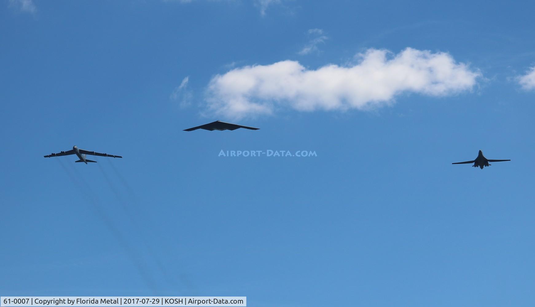 61-0007, 1961 Boeing B-52H Stratofortress C/N 464434, B-52H with B-1 and B-2