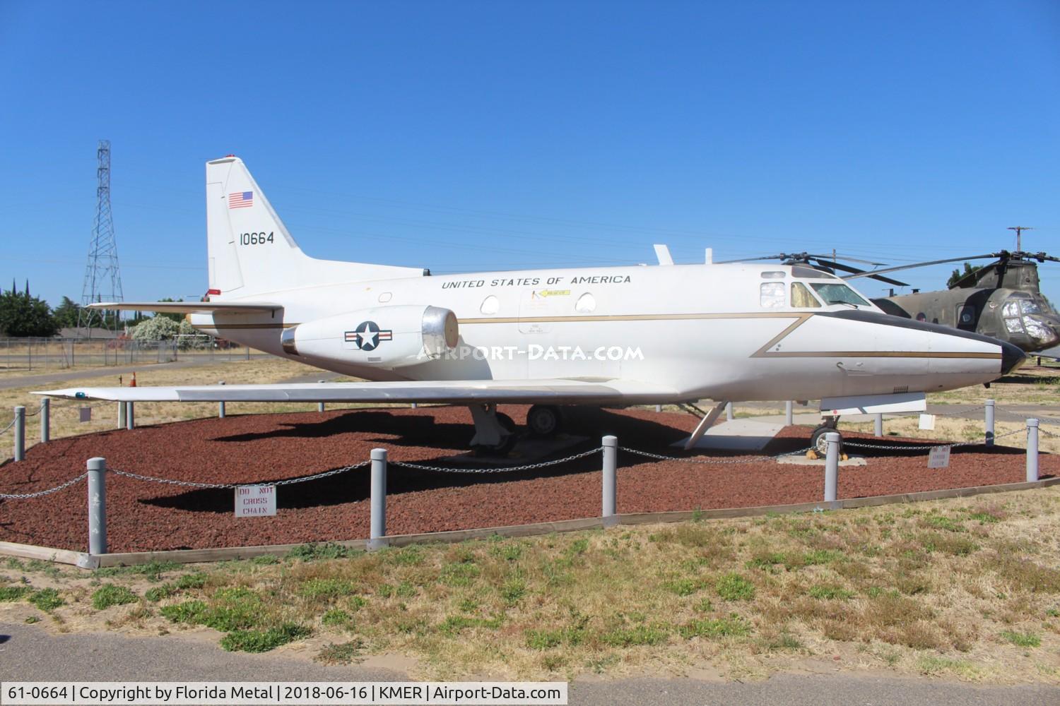 61-0664, 1961 North American CT-39A Sabreliner C/N 265-67, CT-39A