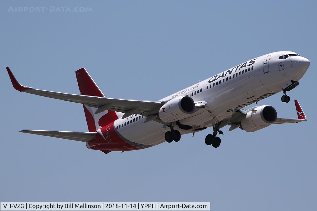 VH-VZG, 2009 Boeing 737-838 C/N 34201, off from 21