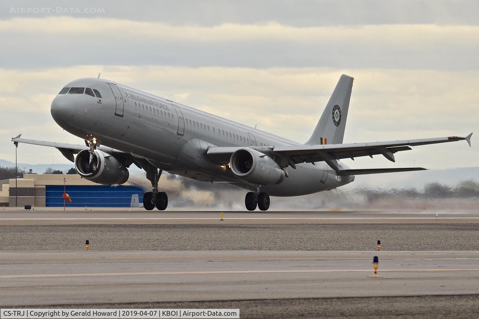CS-TRJ, 1999 Airbus A321-231 C/N 1004, Take off from RWY 10L.