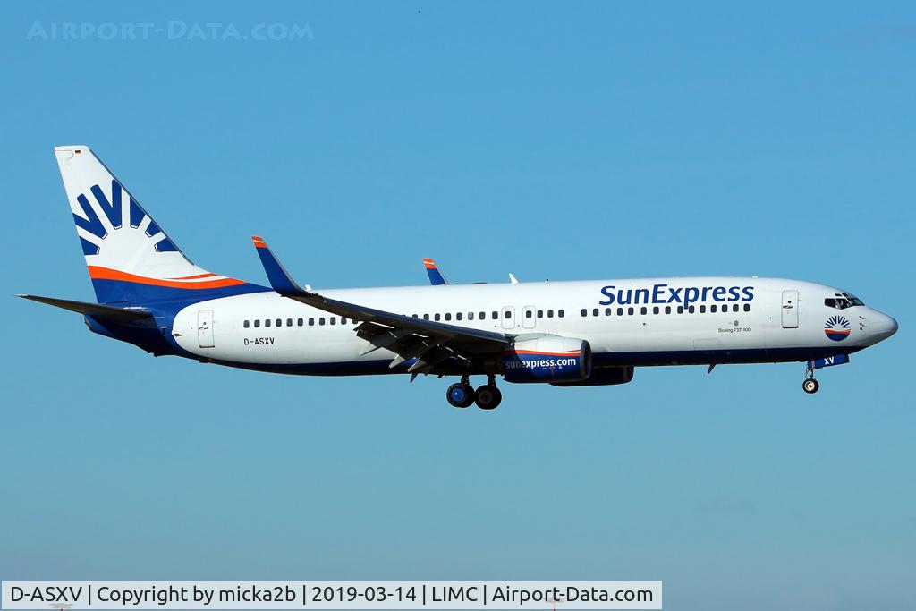 D-ASXV, 2001 Boeing 737-800 C/N 30272, Landing