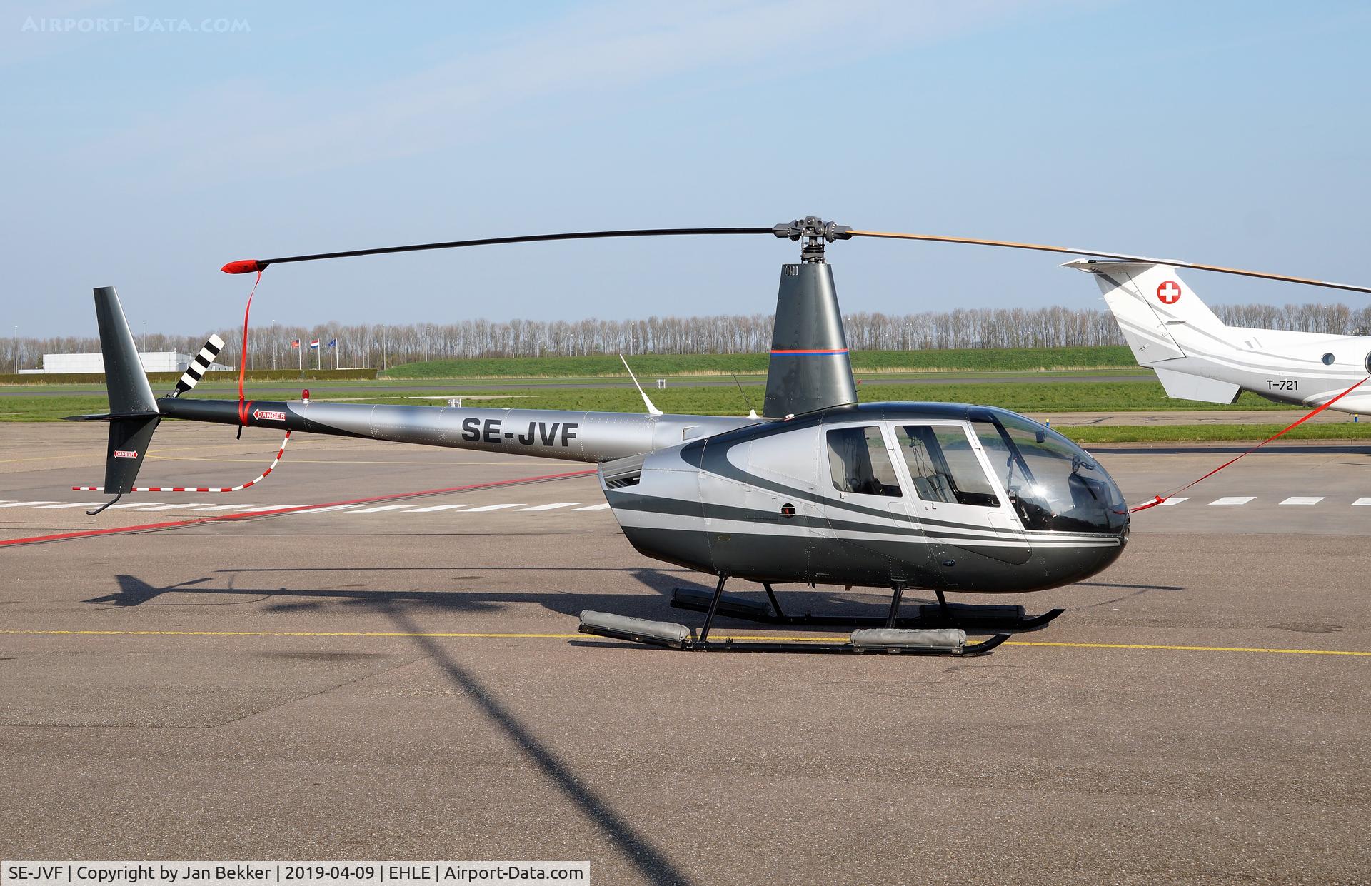 SE-JVF, 1997 Robinson R44  Astro C/N 0315, Lelystad Airport