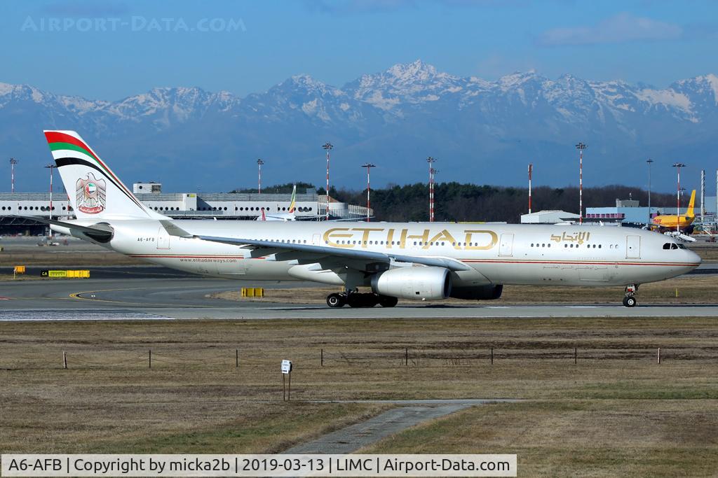 A6-AFB, 2009 Airbus A330-343X C/N 1081, Taxiing