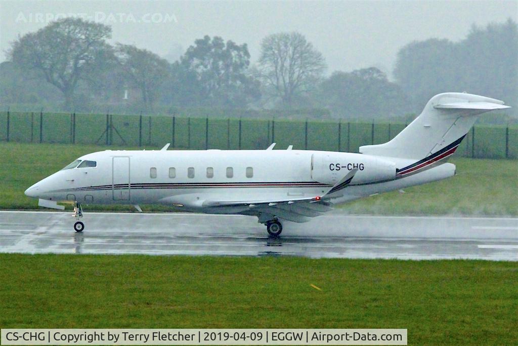 CS-CHG, 2017 Bombardier Challenger 350 (BD 100-1A10) C/N 20699, at Luton