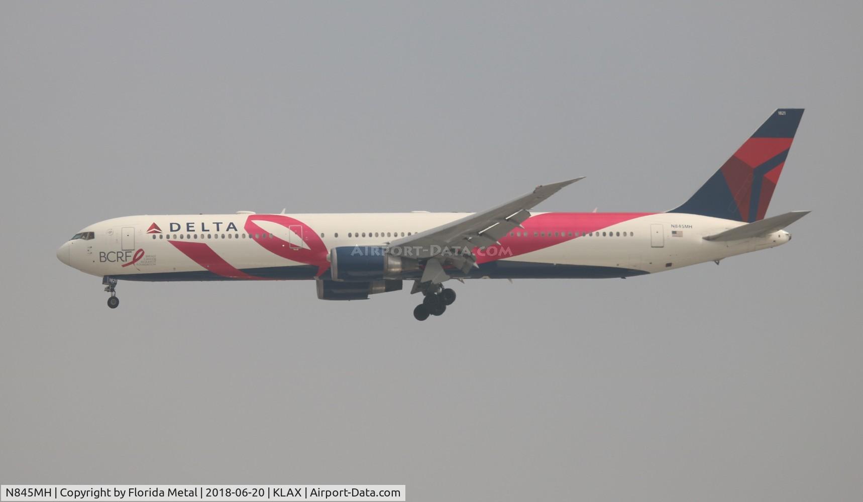 N845MH, 2002 Boeing 767-432/ER C/N 29719, Delta